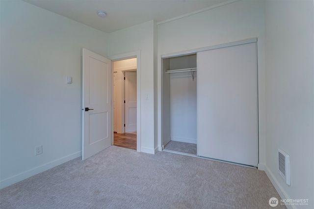 42 E Mossflower Lane, Grapeview, WA 98546