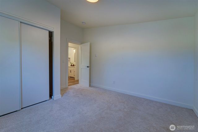 42 E Mossflower Lane, Grapeview, WA 98546