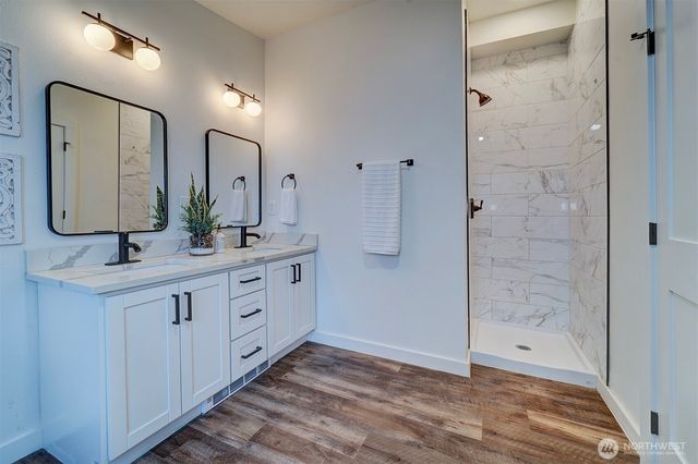 42 E Mossflower Lane, Grapeview, WA 98546