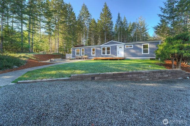 42 E Mossflower Lane, Grapeview, WA 98546