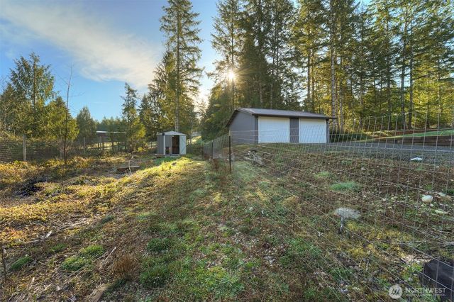 42 E Mossflower Lane, Grapeview, WA 98546