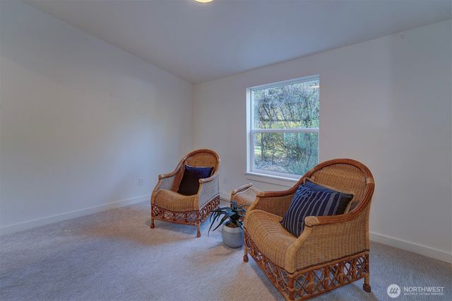 42 E Mossflower Lane, Grapeview, WA 98546
