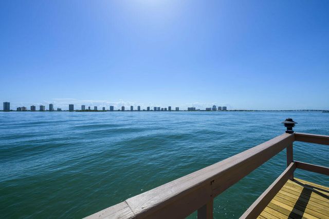 101 Doolen Court 307, North Palm Beach, FL 33408