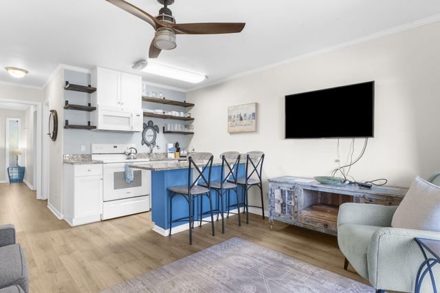 1300 Ocean Boulevard 140, Isle Of Palms, SC 29451