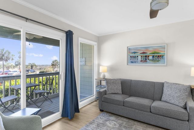 1300 Ocean Boulevard 140, Isle Of Palms, SC 29451