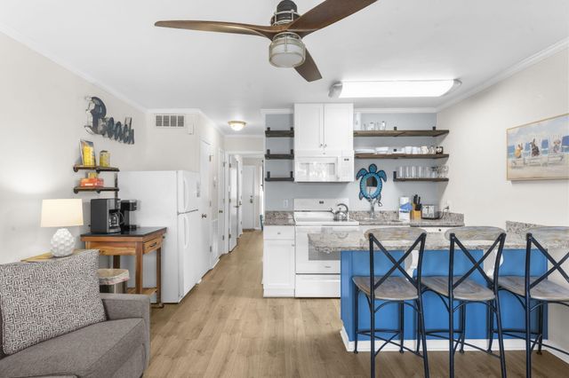 1300 Ocean Boulevard 140, Isle Of Palms, SC 29451