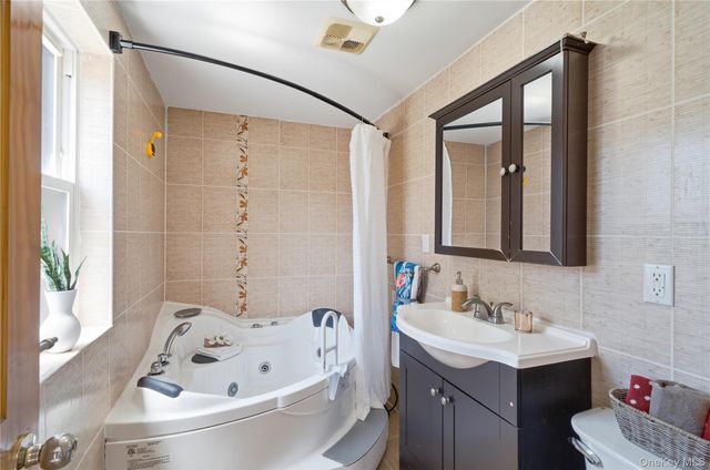 2934 161st Street, Flushing, NY 11358