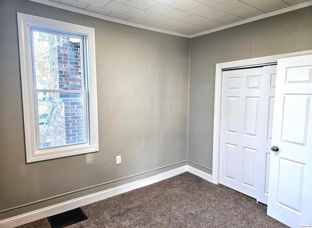 913 N 12th Street, Quincy, IL 62301