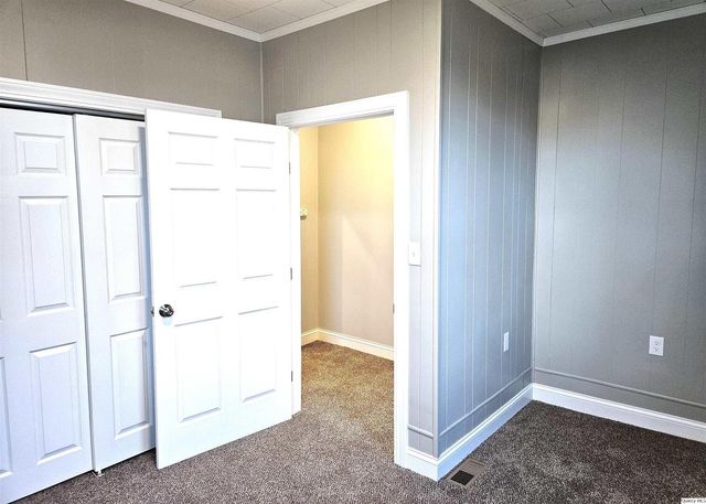 913 N 12th Street, Quincy, IL 62301