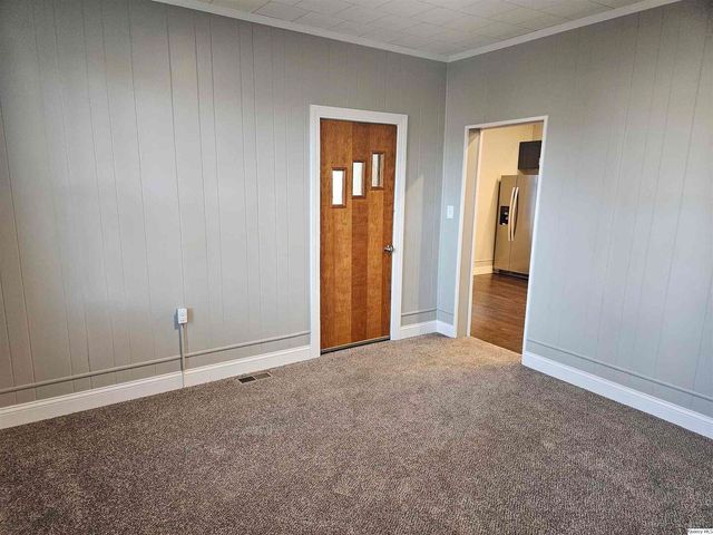 913 N 12th Street, Quincy, IL 62301