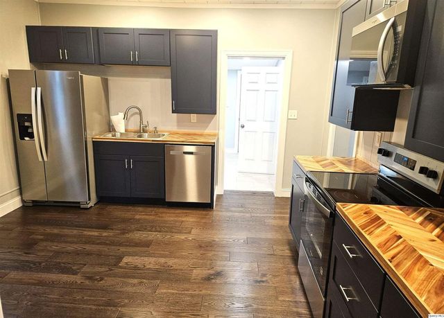 913 N 12th Street, Quincy, IL 62301