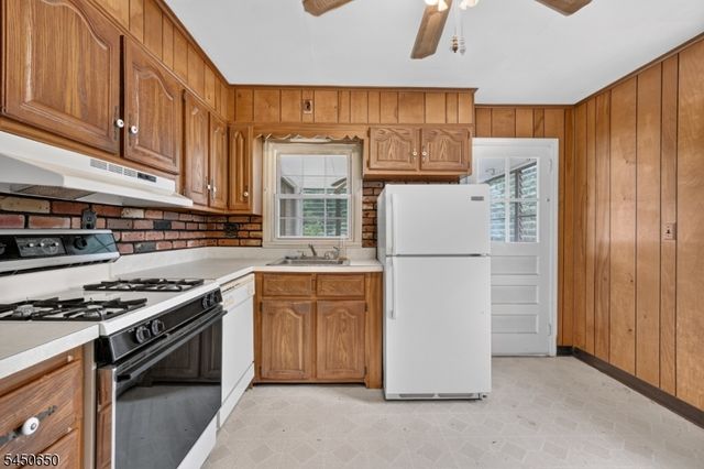 253 Chestnut St, Bound Brook Boro, NJ 08805