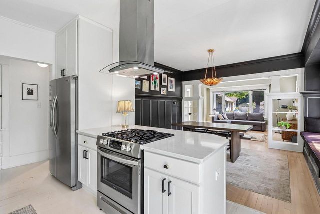 4207 N Murray AVENUE, Shorewood, WI 53211