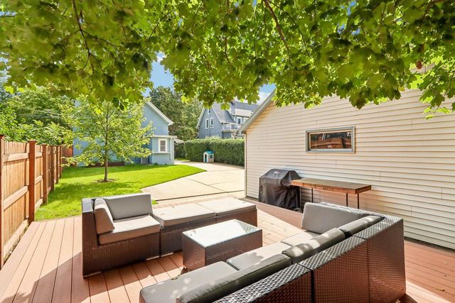 4207 N Murray AVENUE, Shorewood, WI 53211