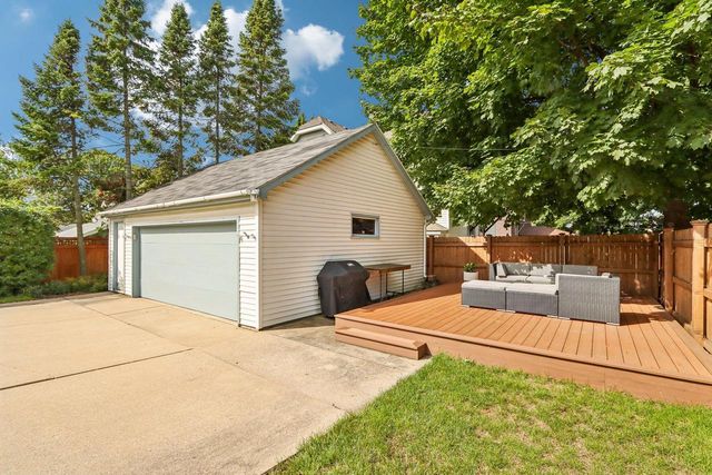 4207 N Murray AVENUE, Shorewood, WI 53211