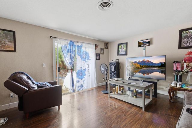 4273 Olivehurst Ave, Olivehurst, CA 95961