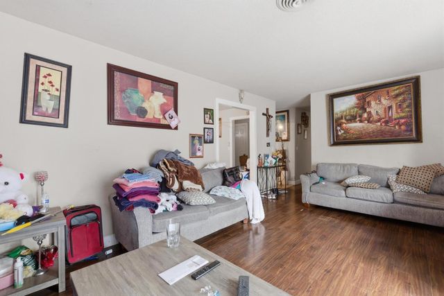 4273 Olivehurst Ave, Olivehurst, CA 95961