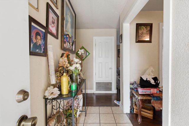 4273 Olivehurst Ave, Olivehurst, CA 95961