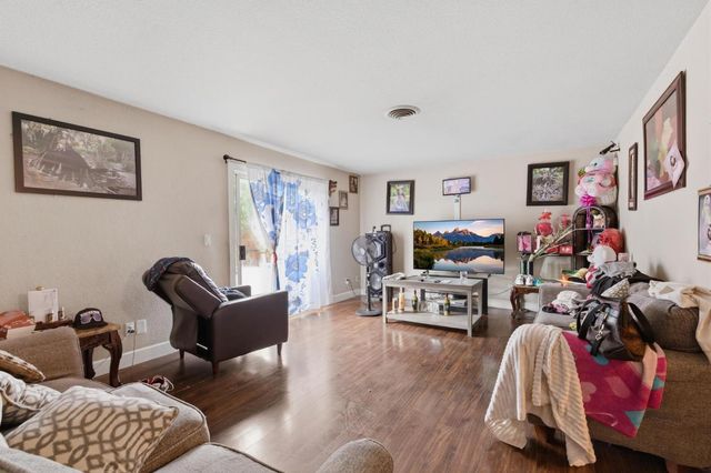 4273 Olivehurst Ave, Olivehurst, CA 95961