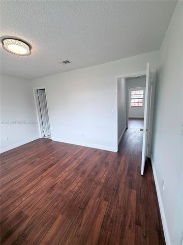 9850 Hammocks Boulevard 107, Miami, FL 33196