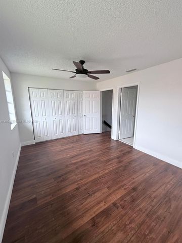 9850 Hammocks Boulevard 107, Miami, FL 33196