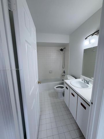 9850 Hammocks Boulevard 107, Miami, FL 33196