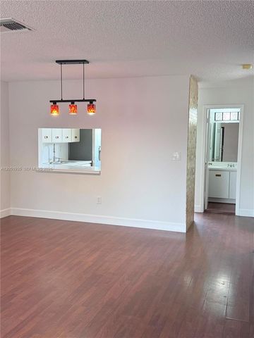 9850 Hammocks Boulevard 107, Miami, FL 33196