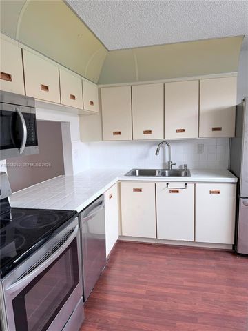 9850 Hammocks Boulevard 107, Miami, FL 33196