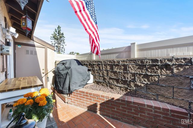 5101 Dunsmuir Road 13, Bakersfield, CA 93309