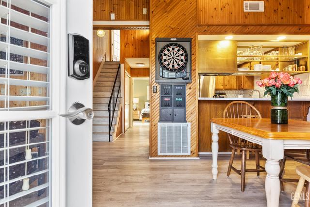 5101 Dunsmuir Road 13, Bakersfield, CA 93309