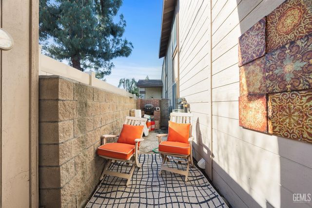 5101 Dunsmuir Road 13, Bakersfield, CA 93309