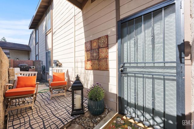 5101 Dunsmuir Road 13, Bakersfield, CA 93309