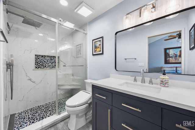 5101 Dunsmuir Road 13, Bakersfield, CA 93309