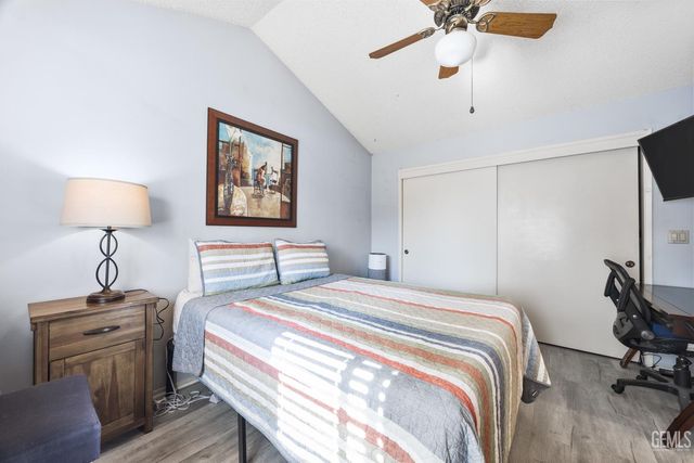 5101 Dunsmuir Road 13, Bakersfield, CA 93309