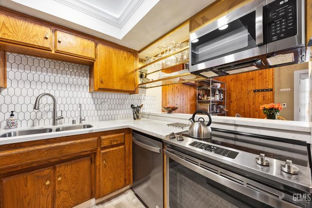 5101 Dunsmuir Road 13, Bakersfield, CA 93309