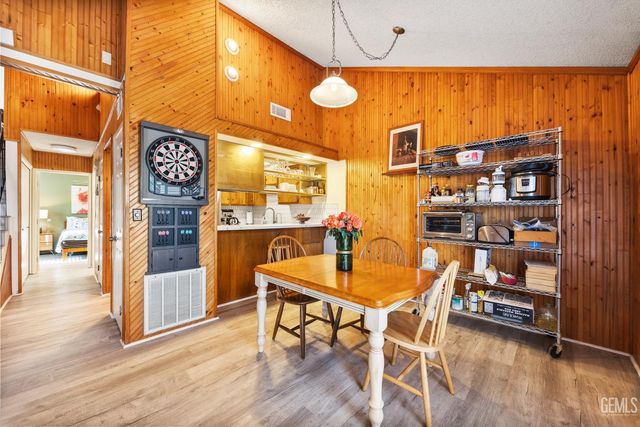 5101 Dunsmuir Road 13, Bakersfield, CA 93309