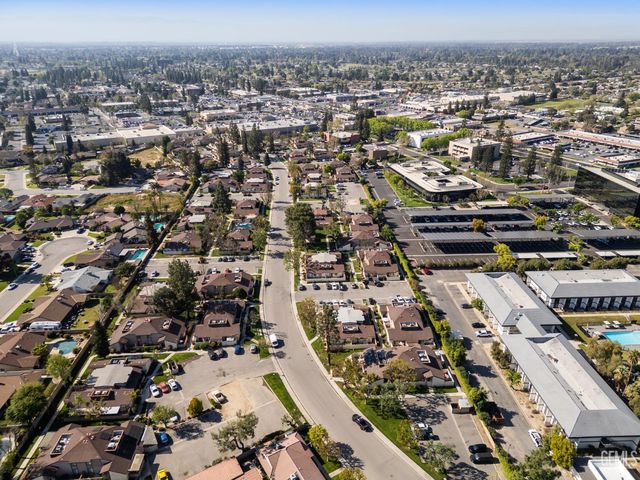 5101 Dunsmuir Road 13, Bakersfield, CA 93309