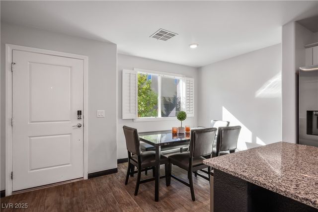 12236 Glass Desert Road 2, Las Vegas, NV 89183