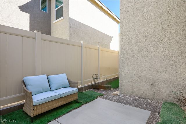 12236 Glass Desert Road 2, Las Vegas, NV 89183