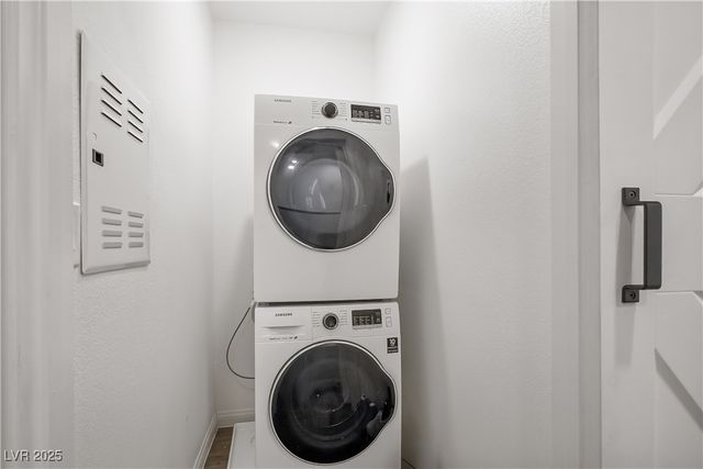 12236 Glass Desert Road 2, Las Vegas, NV 89183