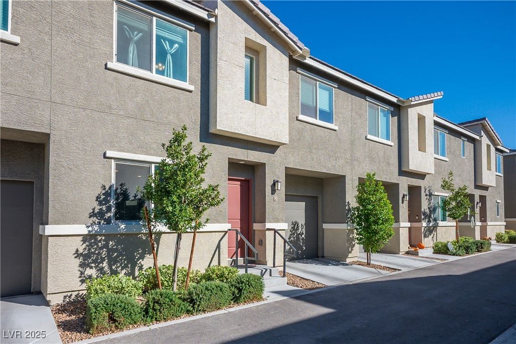 12236 Glass Desert Road 2, Las Vegas, NV 89183