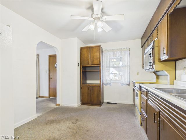 3007 10th Avenue, Vienna, WV 26105