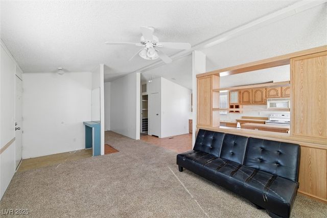 280 West Ferndell Street, Pahrump, NV 89048