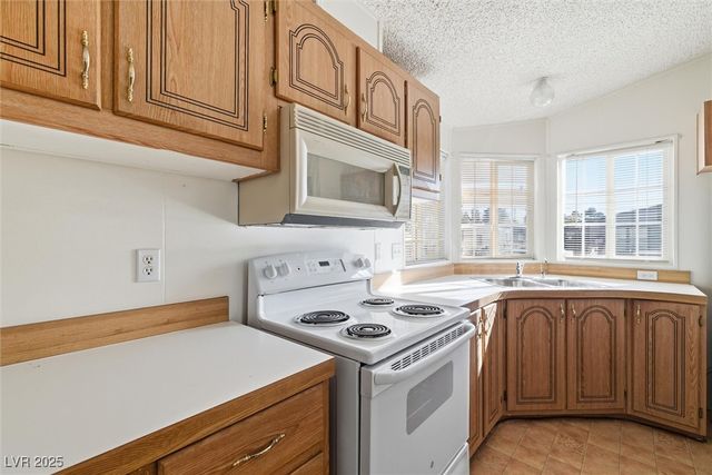 280 West Ferndell Street, Pahrump, NV 89048