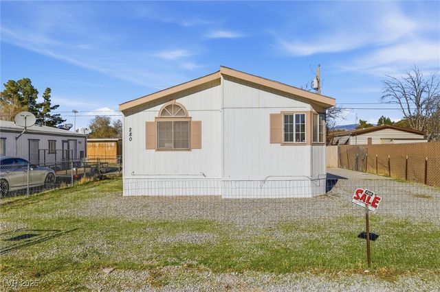 280 West Ferndell Street, Pahrump, NV 89048