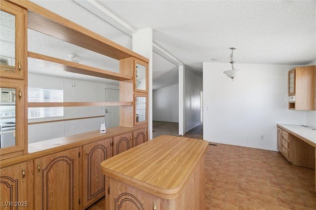 280 West Ferndell Street, Pahrump, NV 89048