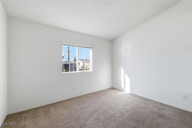 280 West Ferndell Street, Pahrump, NV 89048