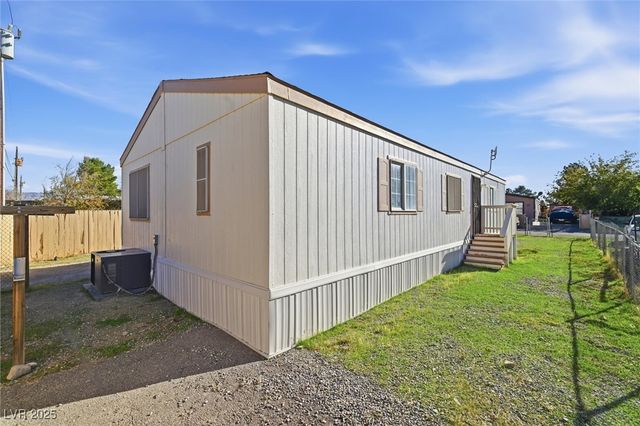 280 West Ferndell Street, Pahrump, NV 89048