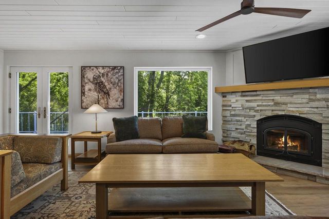 810 Rosemary Lane, Baraboo, WI 53913