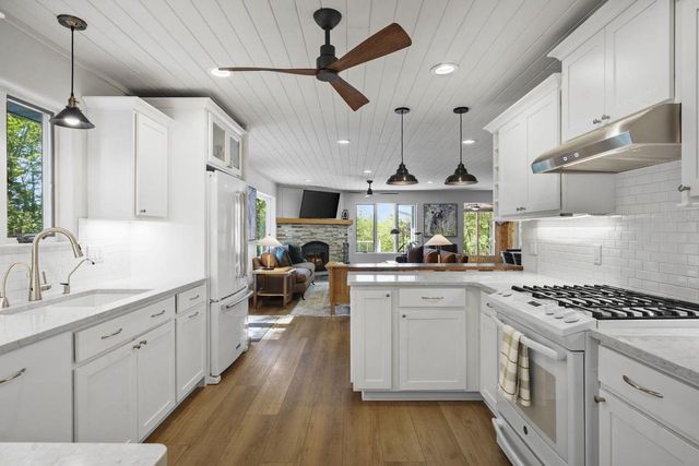 810 Rosemary Lane, Baraboo, WI 53913
